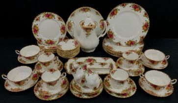 A Royal Albert Old Country Rose pattern dinner and tea set for six inc dinner, side plates, soup