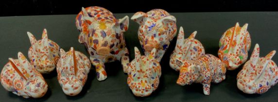 A group of modern Chinese Imari style animals including Pigs and Rabbits, 12cm - 32cm (10)