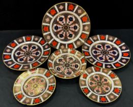 Royal Crown Derby 1128 pattern ‘Old Imari’ ware comprised of; three plates, 22cm dia, two smaller,