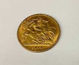 A George V half sovereign, 1913, London mint, 4g