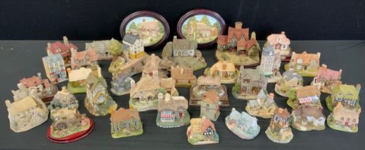 Lilliput Lane , David Winter and other Cottages etc - Le Petit, Kent Cottage, Tintagel etc qty