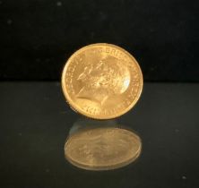 A George IV Sovereign, 1915, London mint, 8g