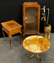 An agate topped circular coffee table, ornate brass tripod base, 46cm high x 69.5cm diameter; a