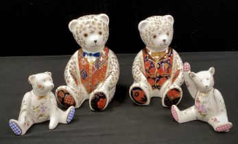 Royal Crown Derby paperweights including; a pair of sitting ‘Derby Posie’ teddies, others (4)