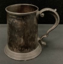 A George III silver mug, London 1781, 6.02ozt