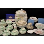 Ceramics including; Minton 'Haddon Hall', Spode 'Stafford Flowers', Royal Doulton 'Old Leeds