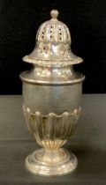 A Mappin & Webb silver sugar castor, faint London Marks, c,1900, 9.06 ozt