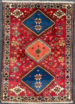 A North West Persian Yallemeh rug / carpet, hand-knotted with a row of three diamond-shaped