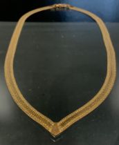 A 9ct gold flat snake chain necklace, 7,1g