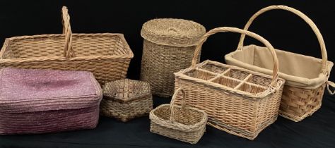 A quantity woven baskets including hand held and lidded baskets ( 7)