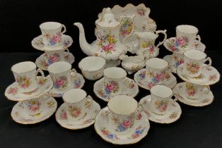 A Hammersley Howard Sprays pattern tea and coffee set inc tea cups and saucers, (8), Coffee cups and