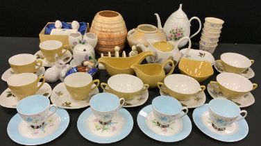 Mid century ceramics including; Midwinter tea set for four comprised of; tea pot, milk jug, sugar