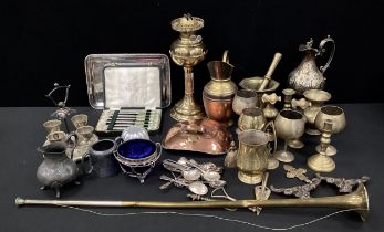 Metal ware. - brass oil lamp, pestle and mortar, engraved vases, Edwardian spoons, brass parade