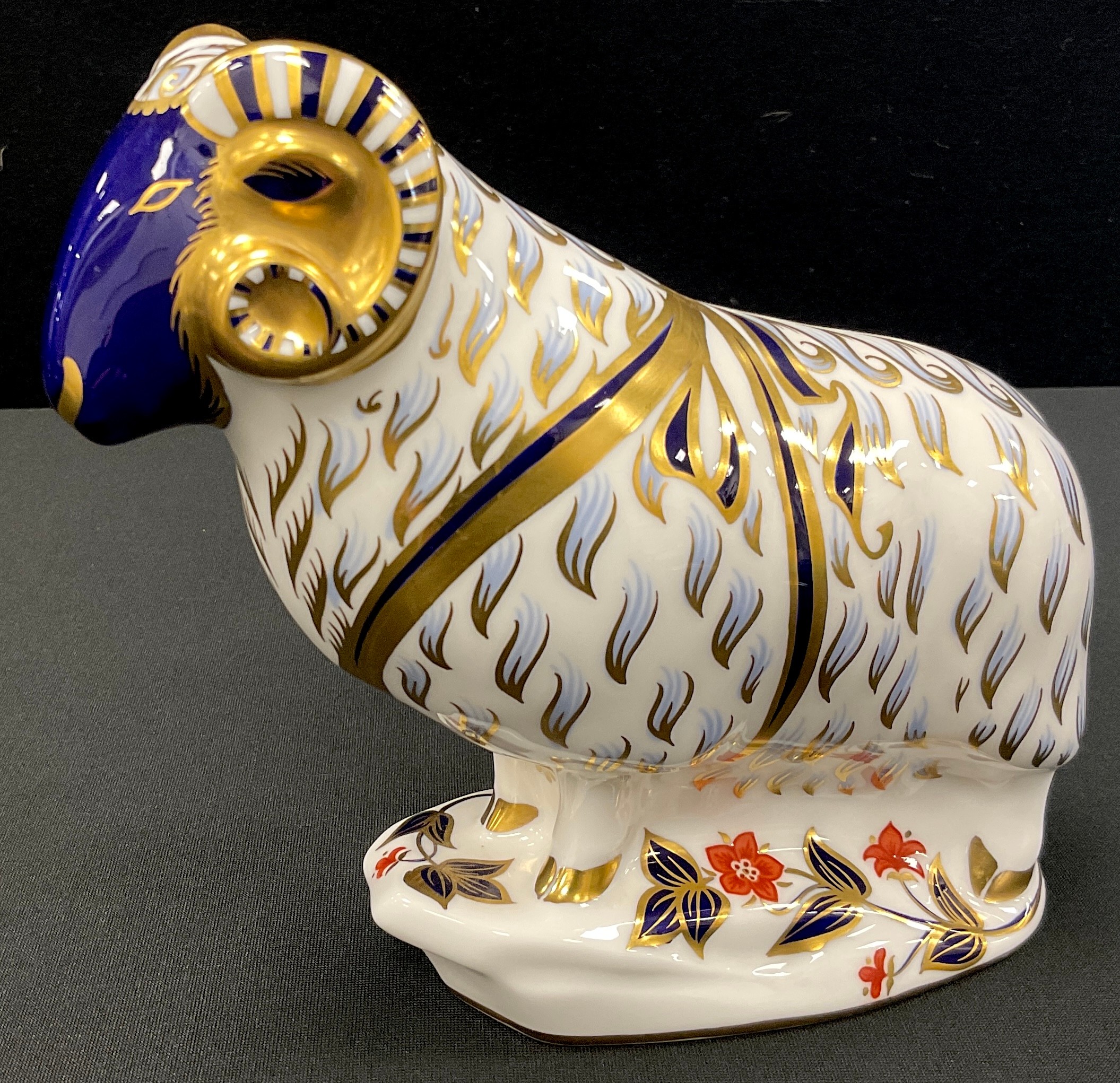 Royal Crown Derby paperweight Ram, gold stopper, 14cm - Image 2 of 2