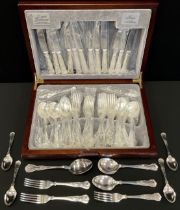 A Sheffield Cutlers Kings pattern silver plated canteen for six, mahogany case.