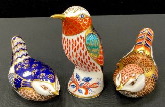 Royal Crown Derby paperweights including; King fisher, two wrens, all gold stoppers (3)