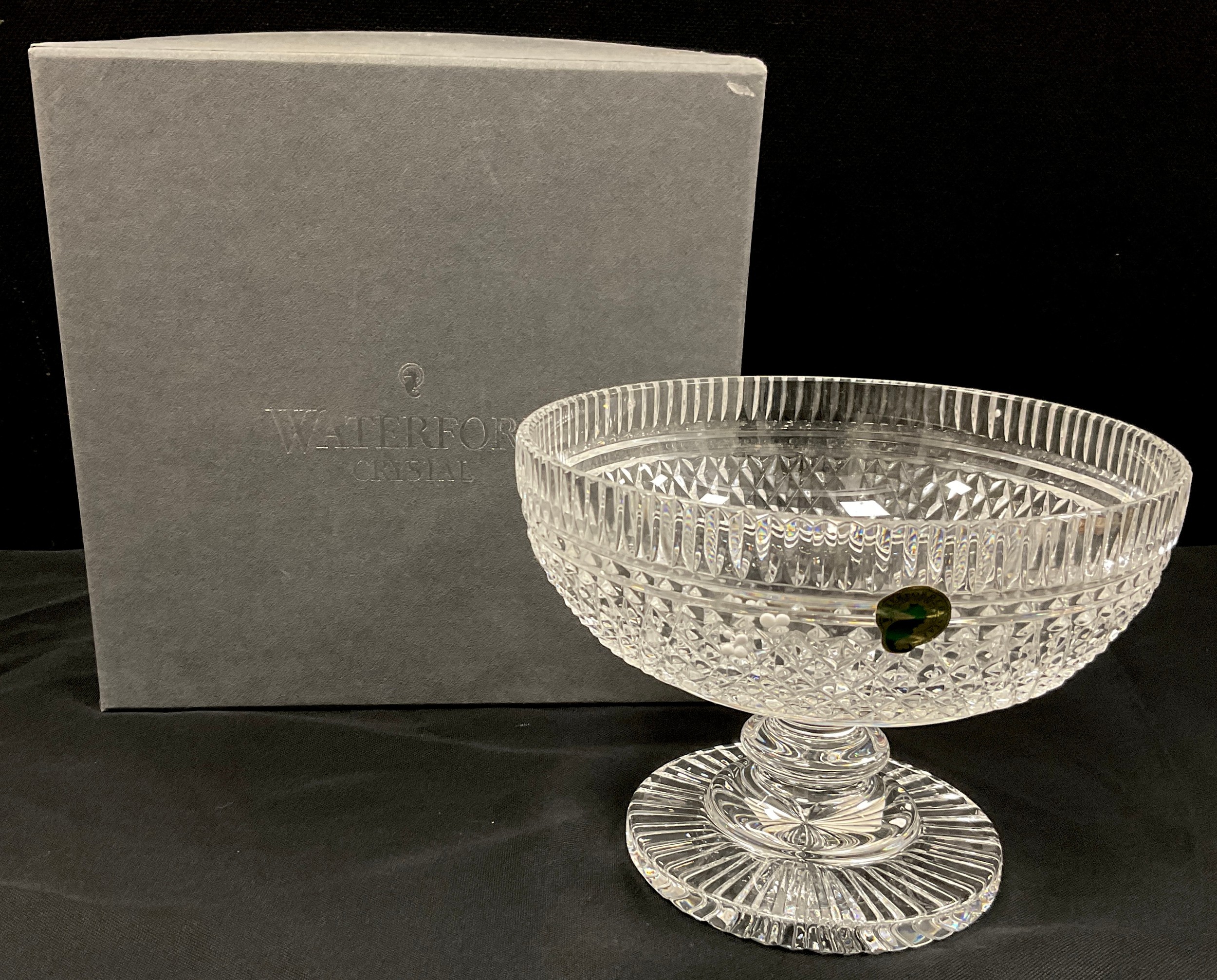 A Waterford crystal cut glass pedestal fruit bowl, 18cm dia, 13cm high, boxed - Image 2 of 2