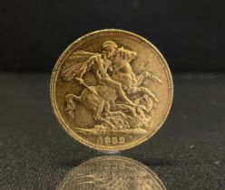 A Victorian gold Sovereign, London mint, 1882, 8g