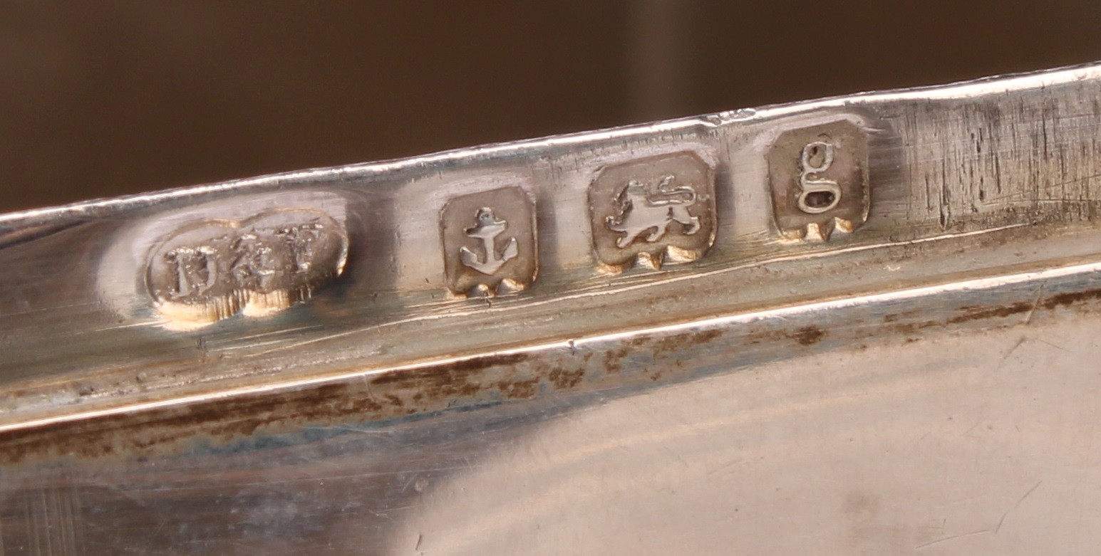 An Edwardian silver half-fluted retangular tea caddy, of George III design, hinged cover with - Image 5 of 5