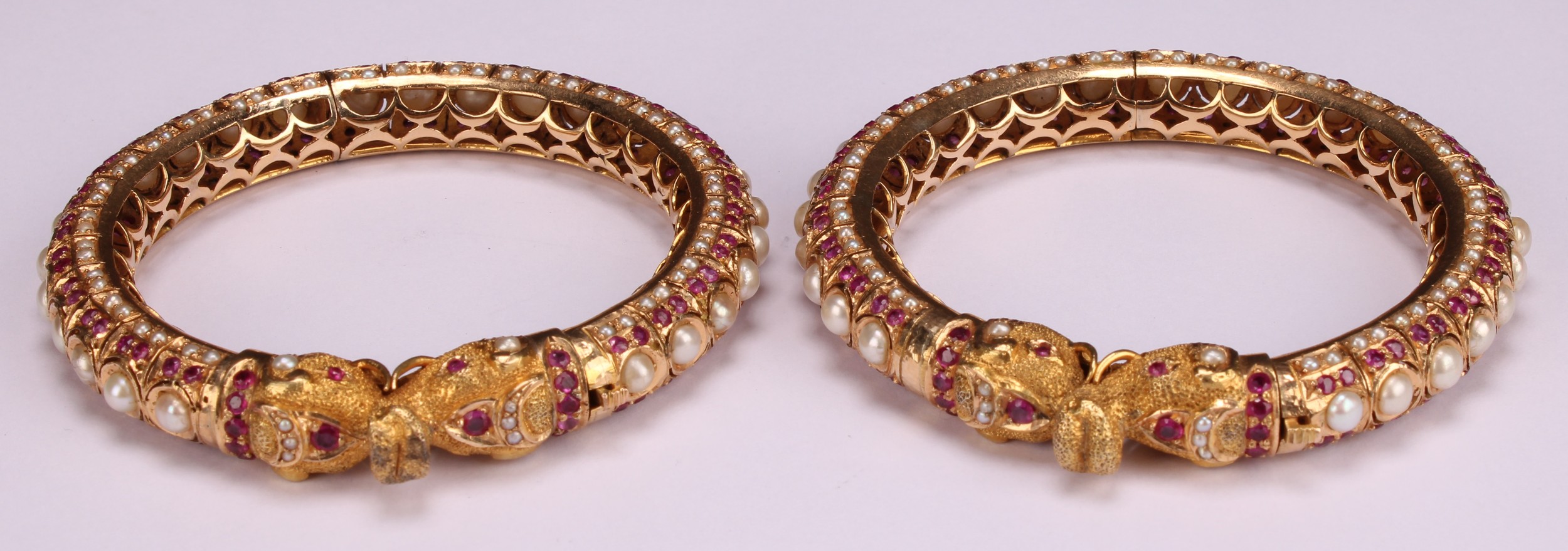 A pair of high carat gold coloured metal Indian wedding bangles, the whole inlaid with pearls - Image 2 of 11