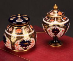 A Royal Crown Derby 1128 Imari pattern ovoid pot pourri jar and cover, 9.5cm high, printed mark in