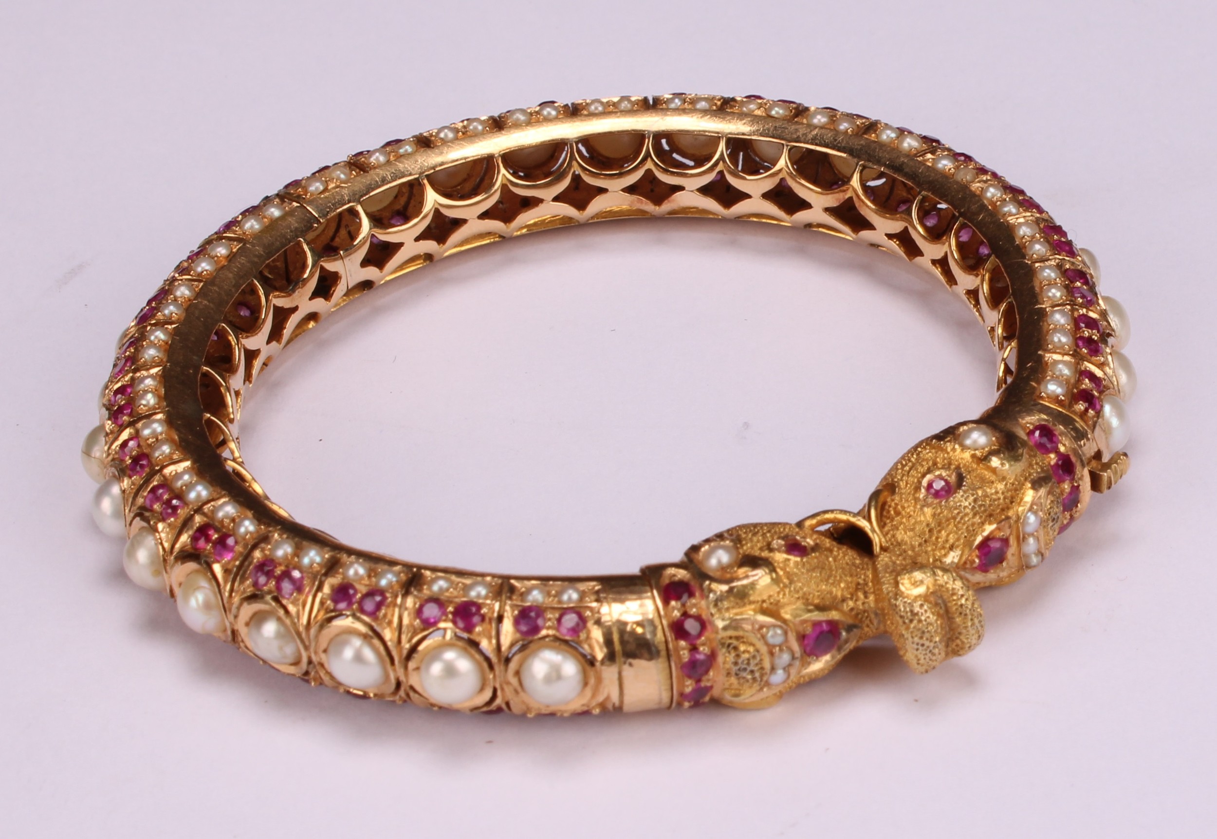 A pair of high carat gold coloured metal Indian wedding bangles, the whole inlaid with pearls - Image 7 of 11
