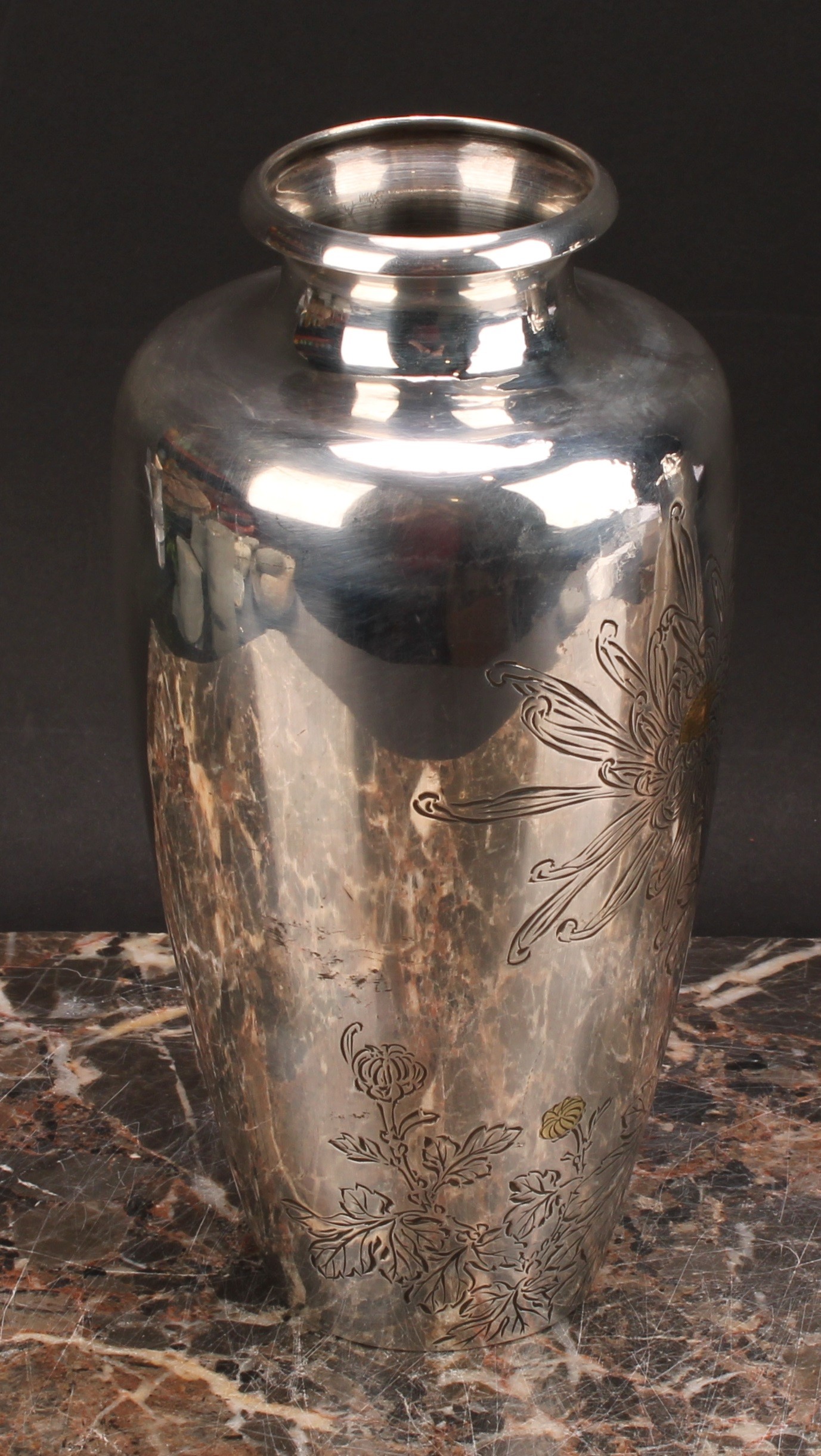 A pair of Japanese silver ovoid vases, chased with flowers picked out in gold coloured metal, 18cm - Image 3 of 6