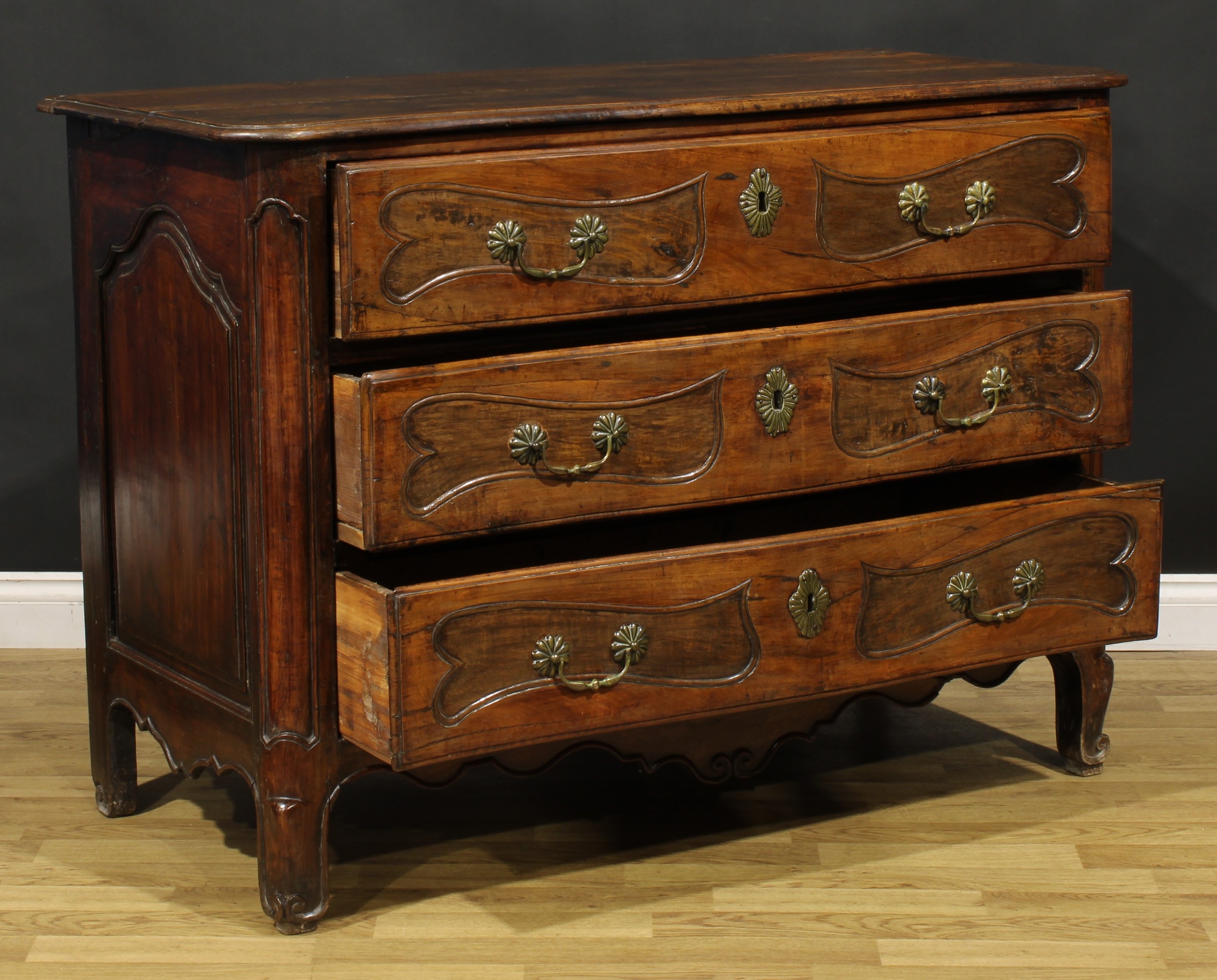 An 18th century French Provincial chestnut serpentine commode, slightly oversailing top with moulded - Image 3 of 5