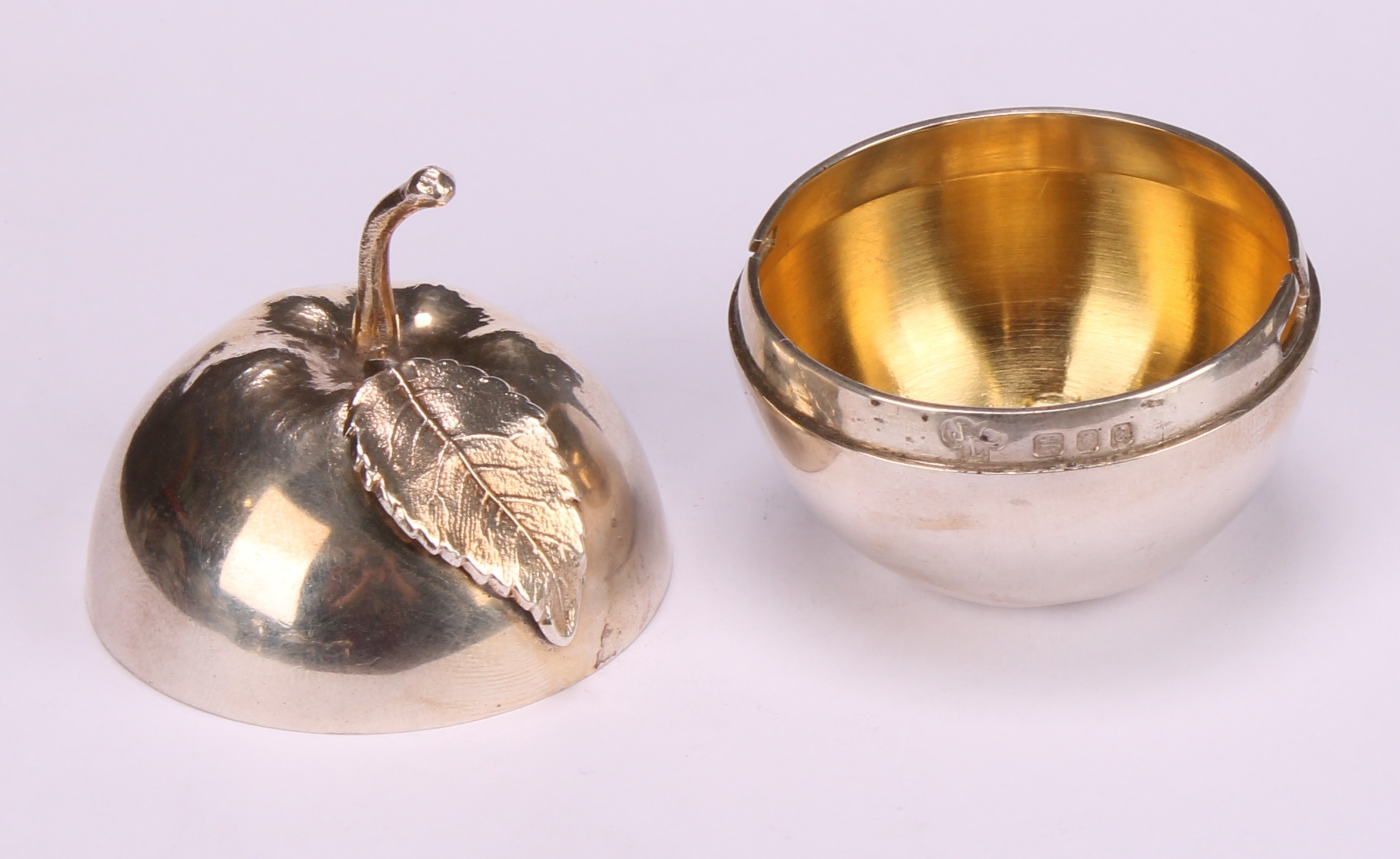 A pair of Elizabeth II silver novelty condiments and stands, modelled as apples, the cast leaf - Image 13 of 16