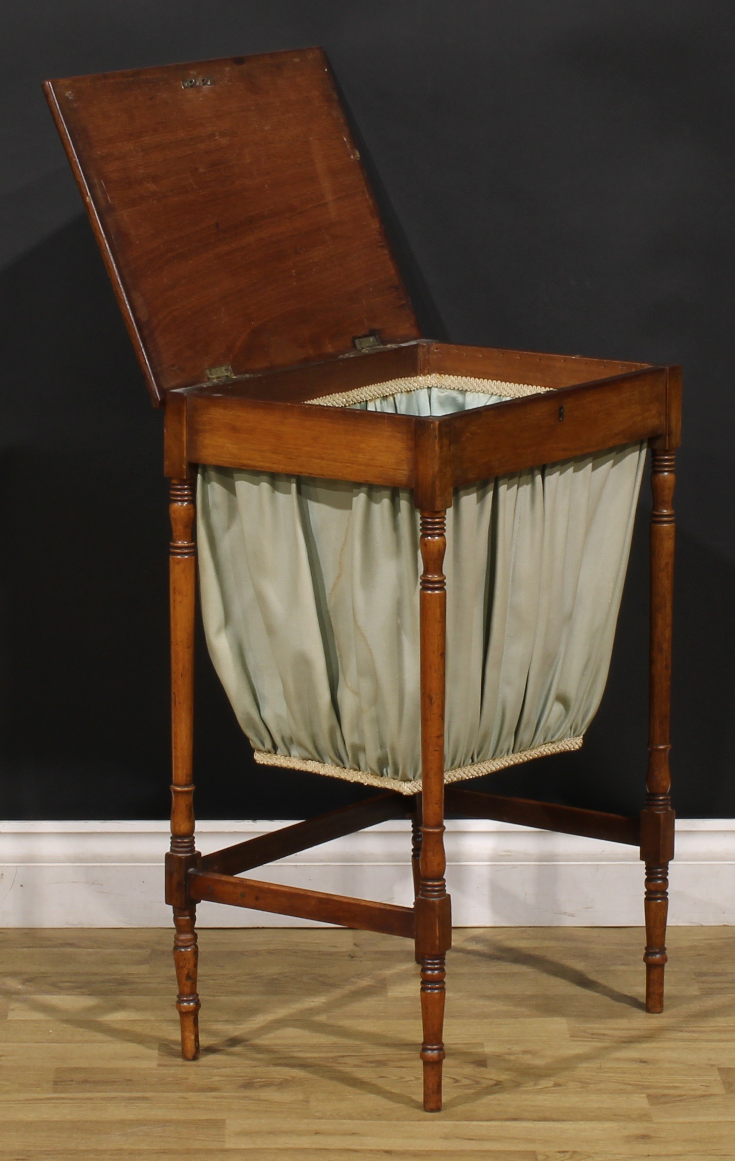 A George IV mahogany work table, hinged top, turned legs, 70cm high, 47.5cm wide, 34.5cm deep, c. - Image 4 of 6