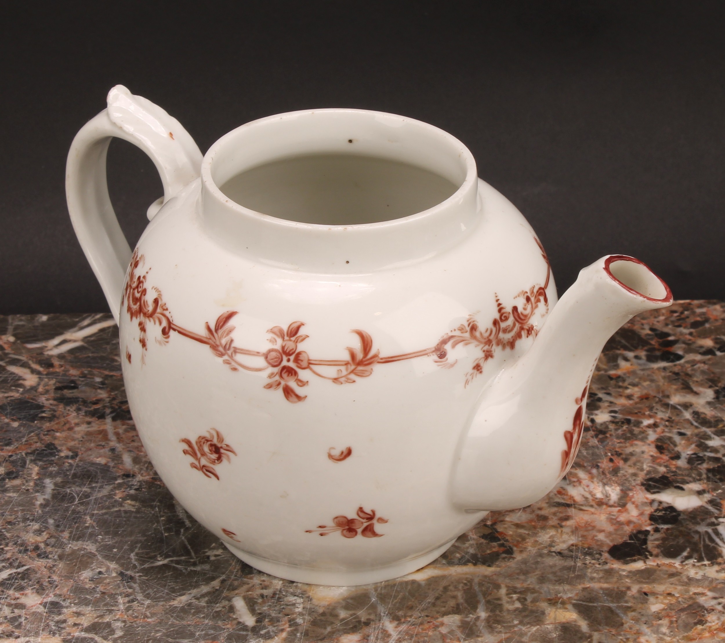 A Bristol globular teapot, decorated in polychrome with Oriental figures, crowsfoot border, 10cm - Image 3 of 7