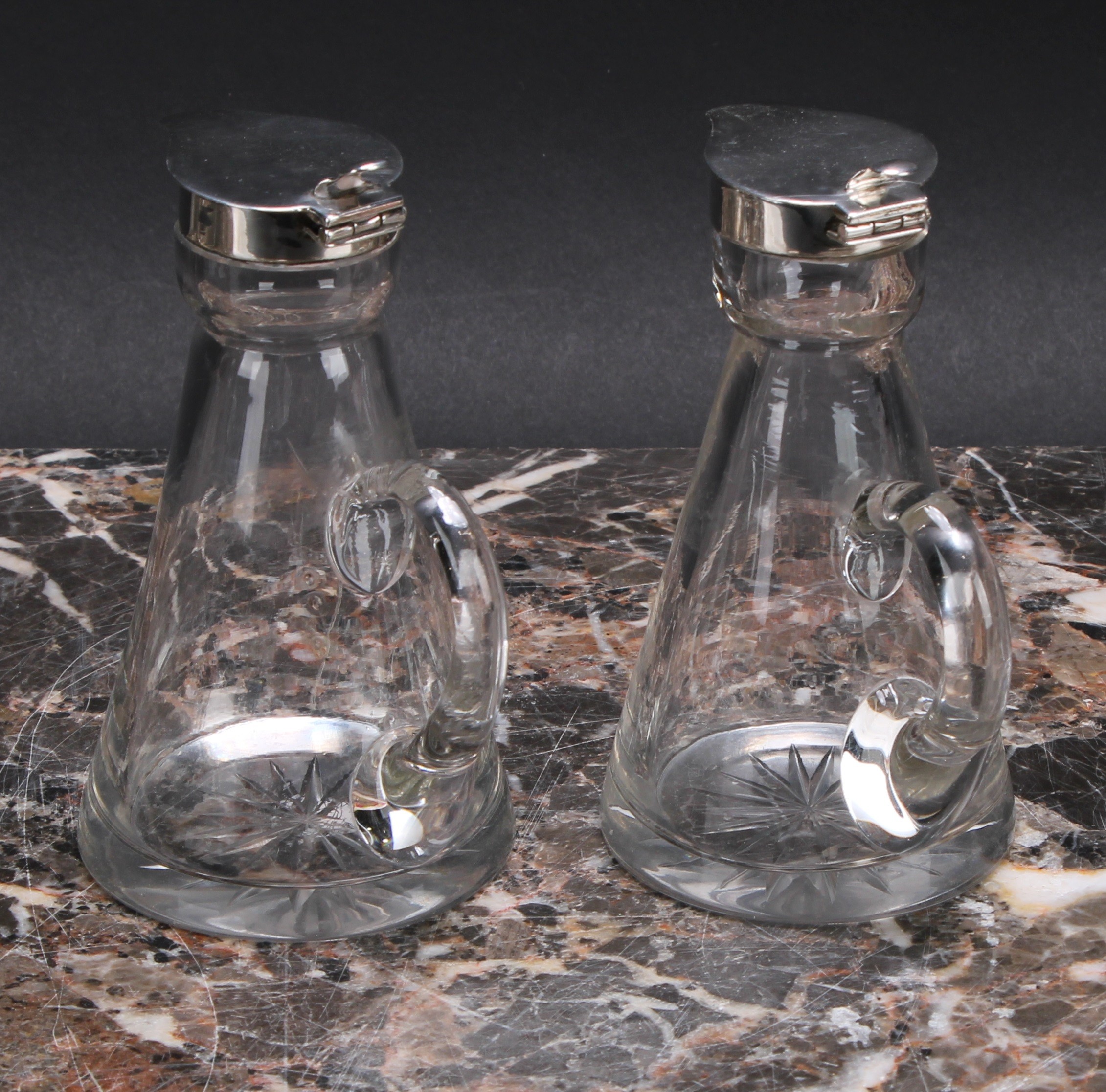 A pair of George V silver mounted conical whisky noggins, hinged covers, loop handles, star-cut - Image 4 of 6