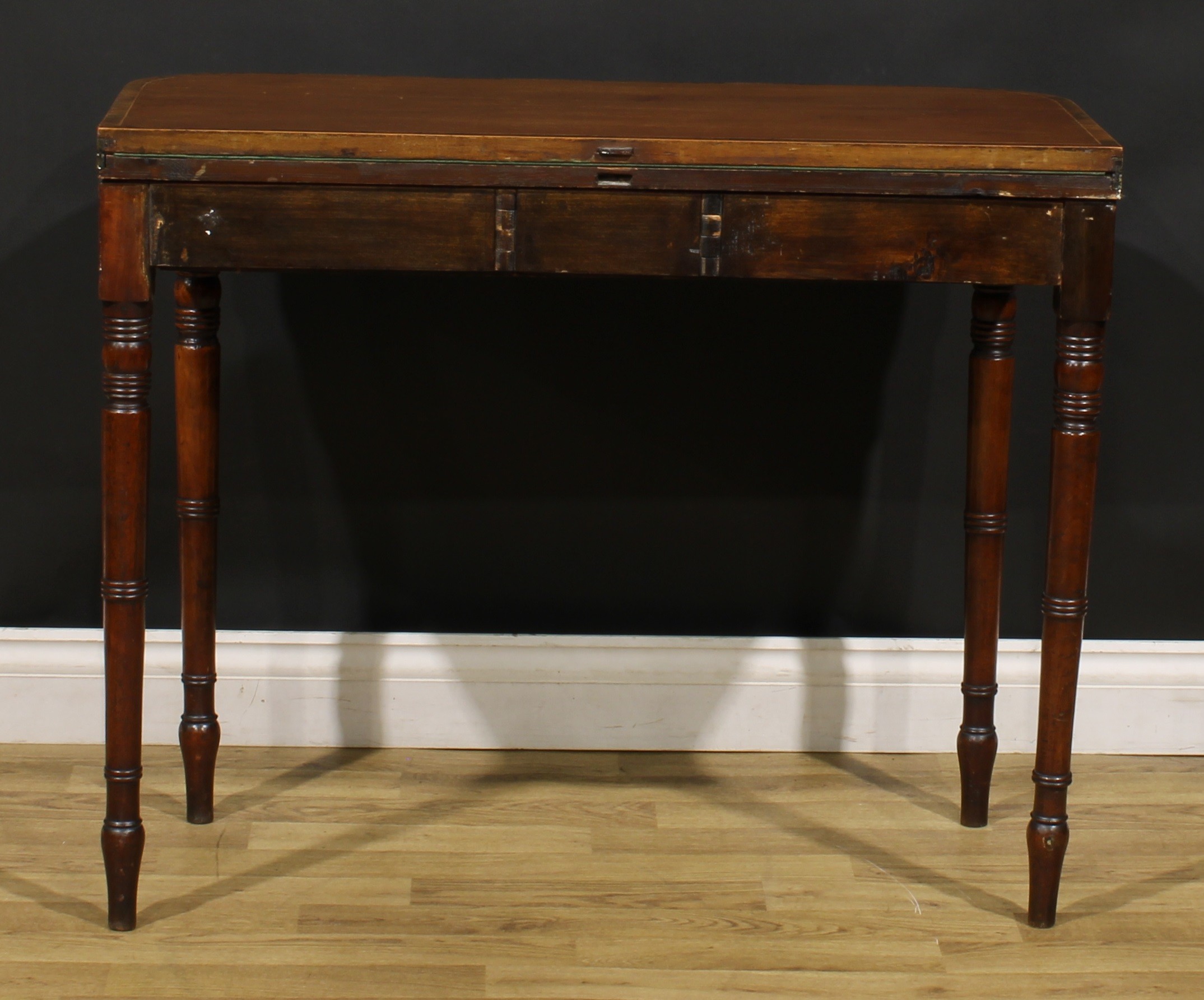 A Regency rosewood crossbanded mahogany card table, hinged top enclosing a baize lined playing - Image 5 of 5