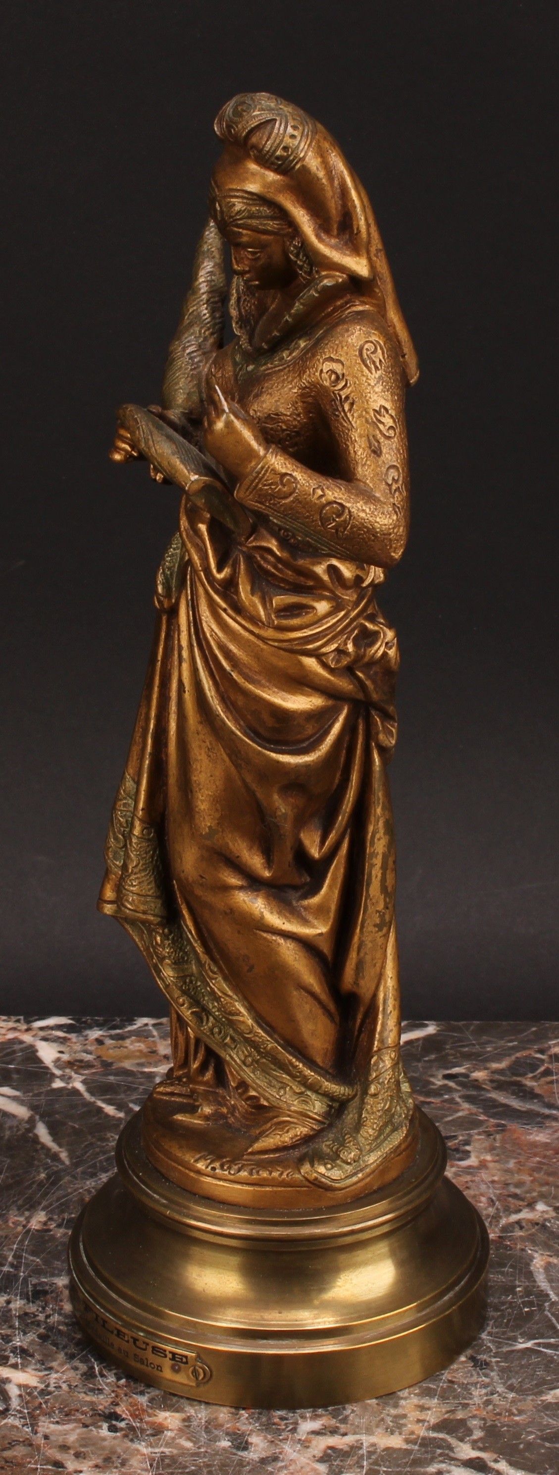 After Maurice Constant Favre (French, 1875-1919), a gilt bronze, Chant de la Fileuse, depicting a - Bild 4 aus 6