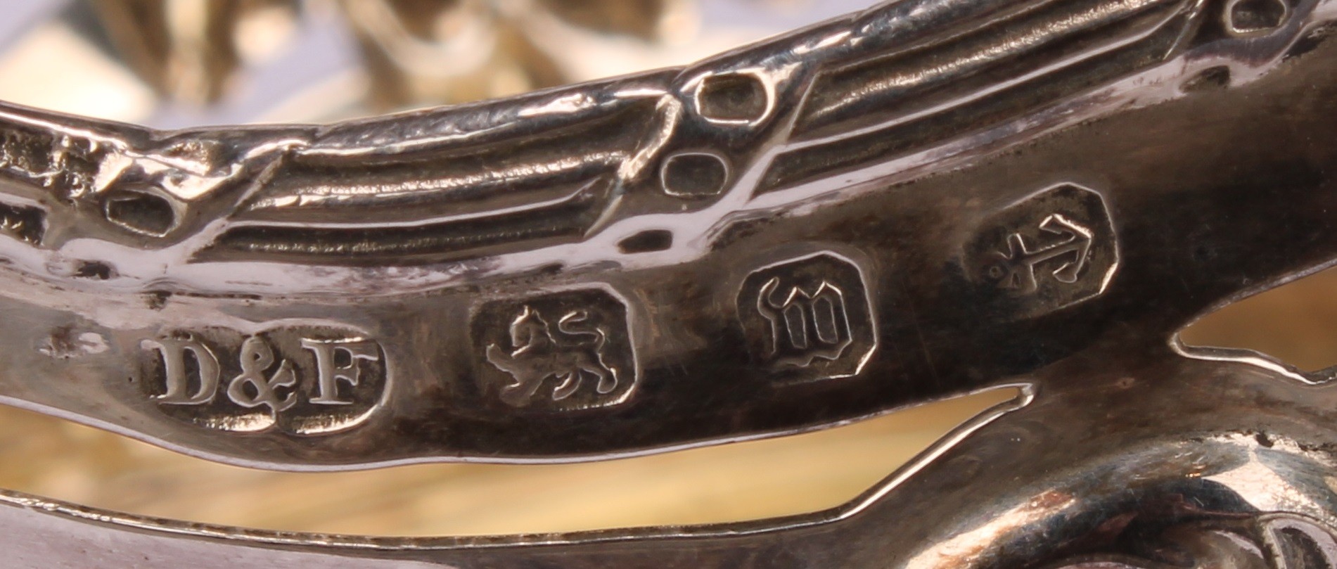 A Victorian silver sweetmeat basket, pierced and embossed with ribbons, scrolls and vacant - Image 4 of 4