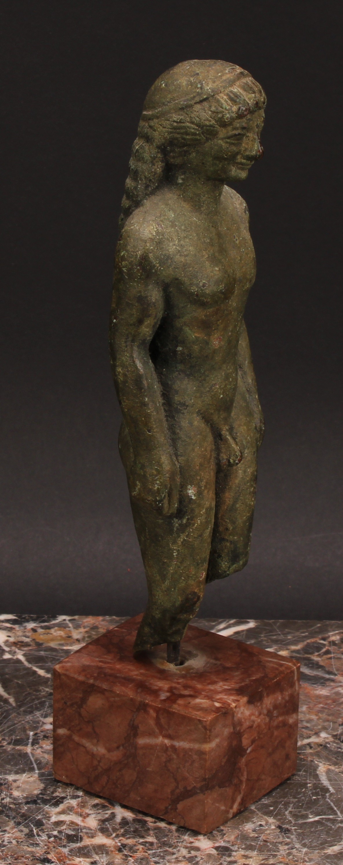 A green patinated bronze figure, Greek Kouros, in the Grand Tour manner, rectangular rouge marble - Image 3 of 5