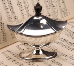 A Victorian silver boat shaped pedestal tea caddy, hinged cover, 13cm wide, Thomas Bradbury &