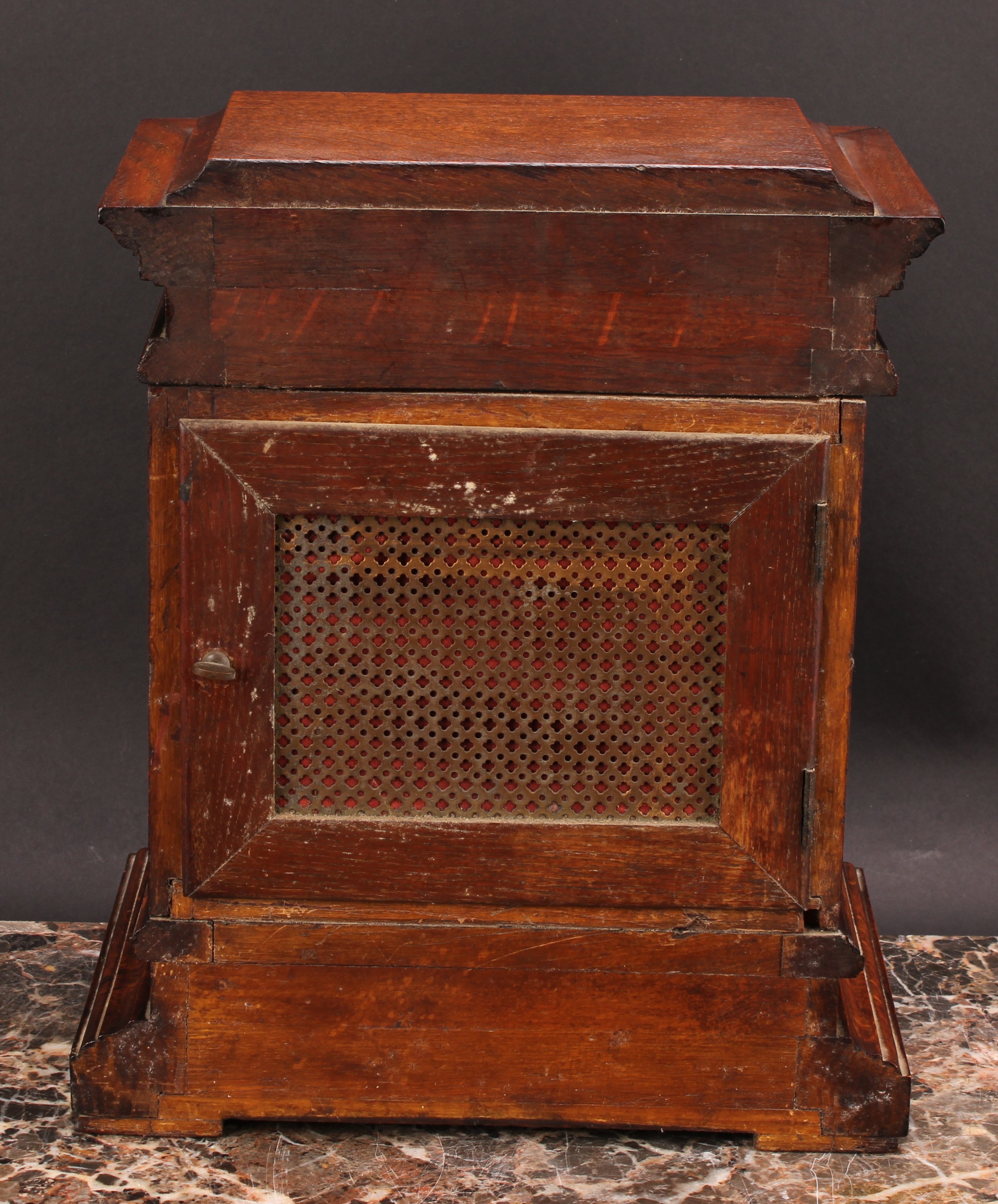 An early 20th century oak architectural bracket-form mantel clock, 15cm square brass dial with - Image 3 of 4