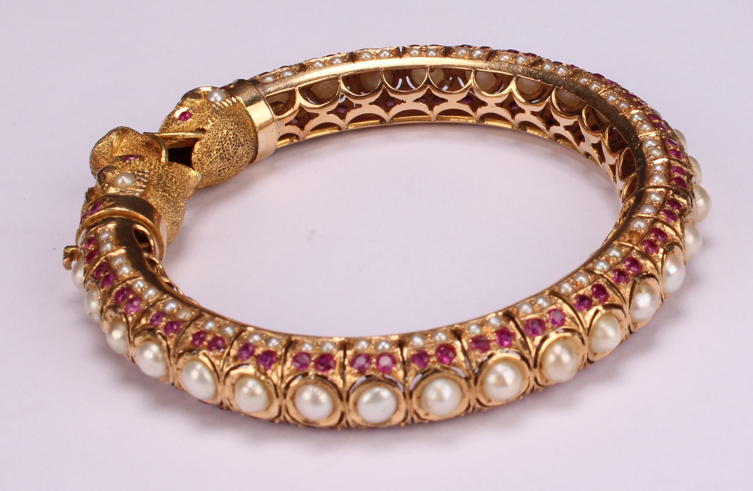 A pair of high carat gold coloured metal Indian wedding bangles, the whole inlaid with pearls - Image 5 of 11