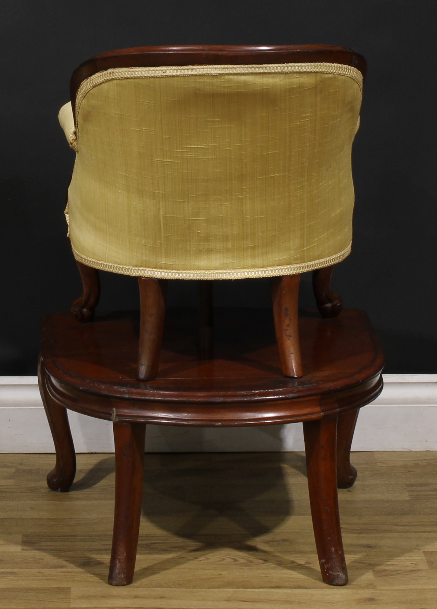 A Victorian walnut and mahogany combination child’s high chair and table, 75cm high overall, the - Image 4 of 4