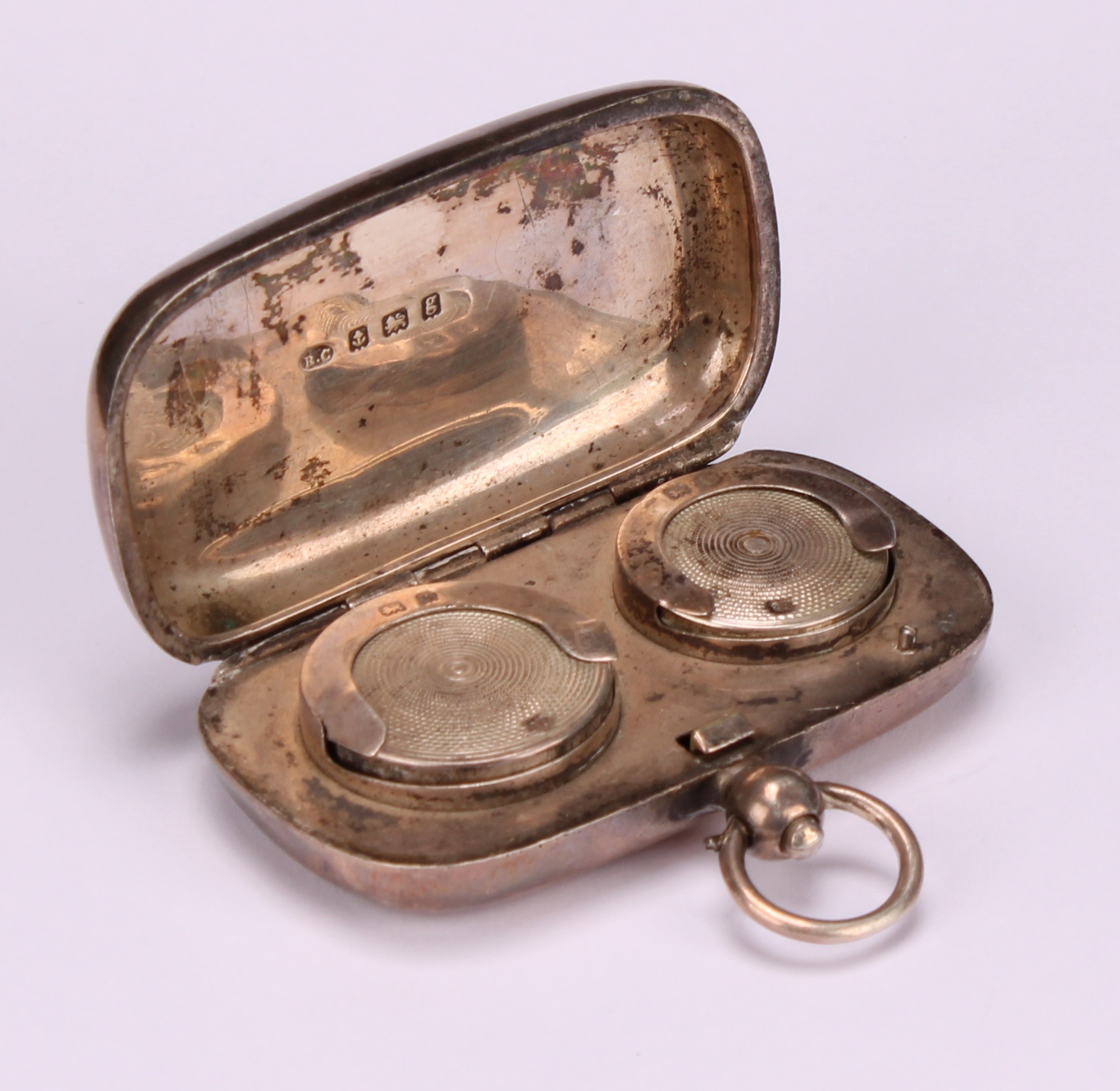 An Edwardian silver rounded rectangular two-section sovereign case, hinged cover enclosing sprung - Image 4 of 5