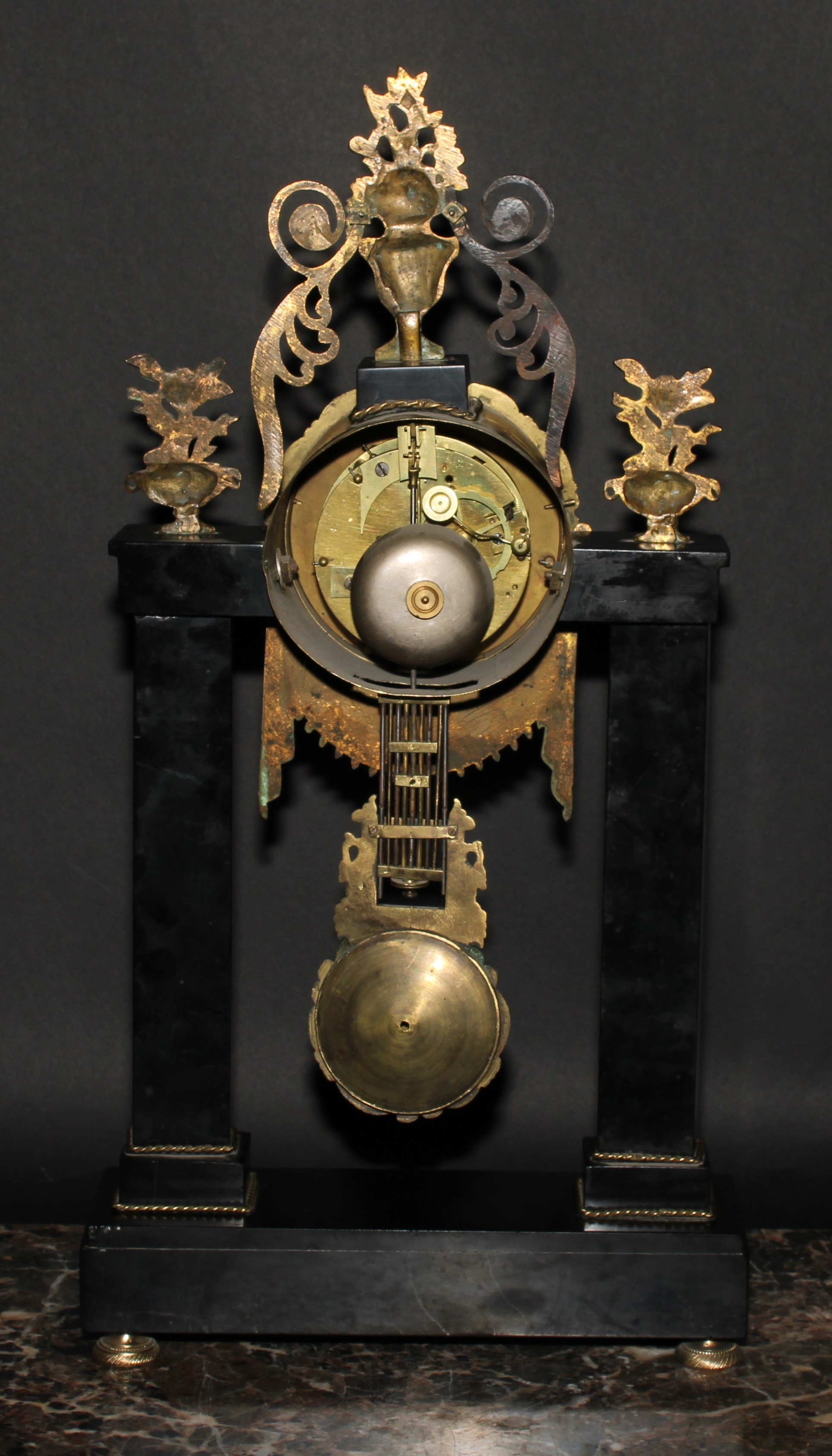 A French Empire design gilt metal mounted black slate portico clock, 8cm circular silvered dial, - Bild 3 aus 3