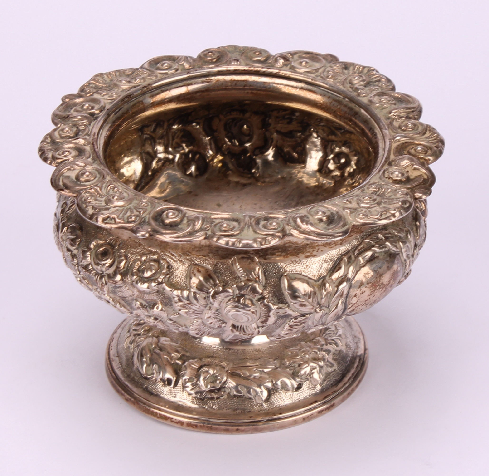 A pair of George IV silver ovoid pedestal salts, chased with floral band with vacant laurel wreath - Image 6 of 8