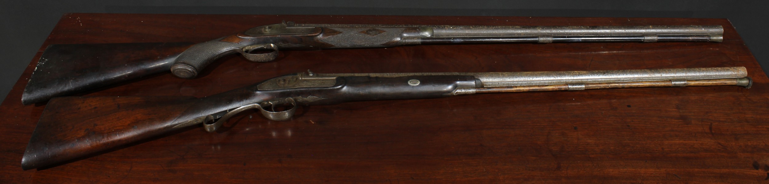 A 19th century percussion sporting rifle, 80cm barrel, walnut stock ...