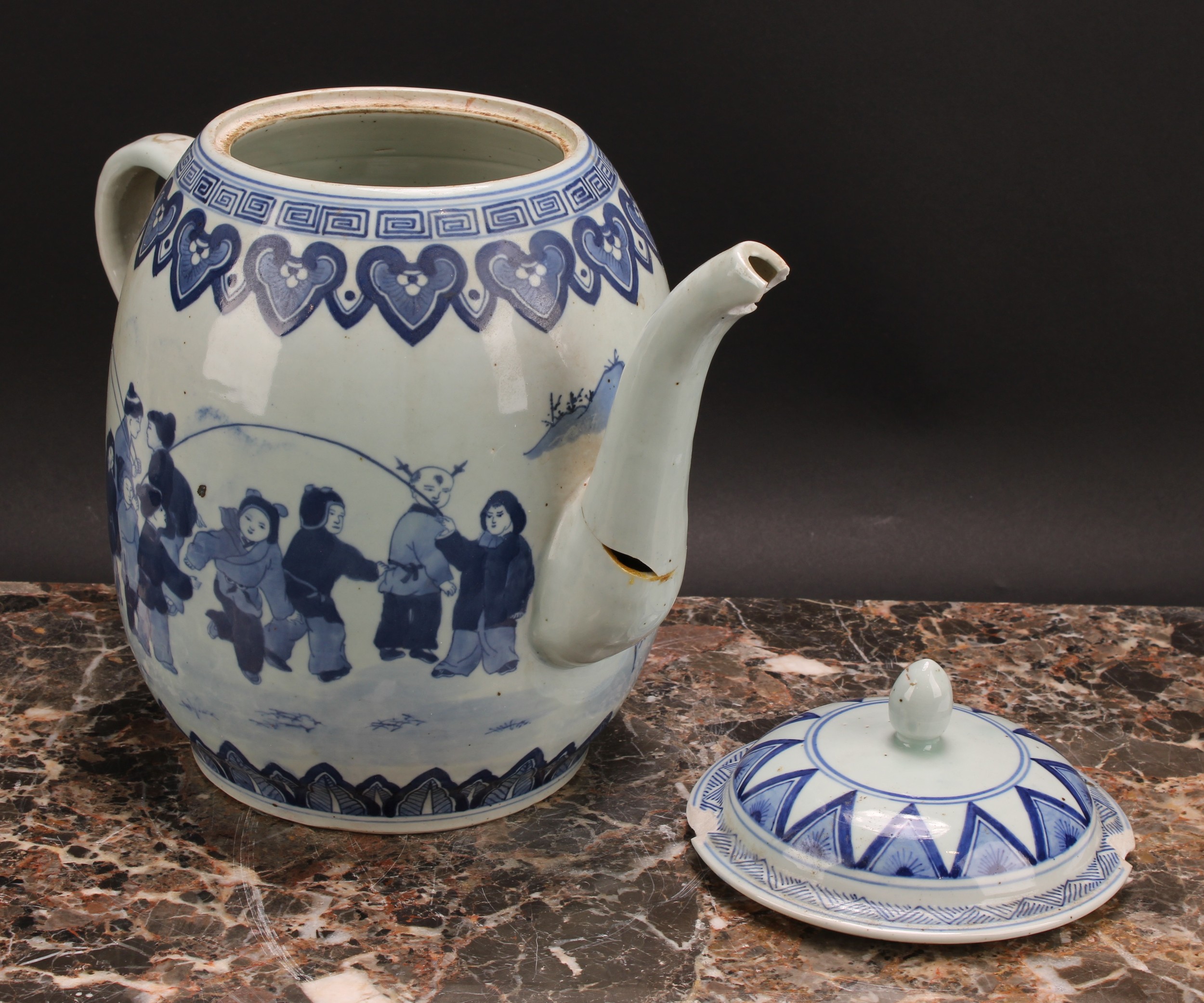 A large 19th century Chinese wine pot and cover, decorated in underglaze blue with figures from - Image 3 of 6