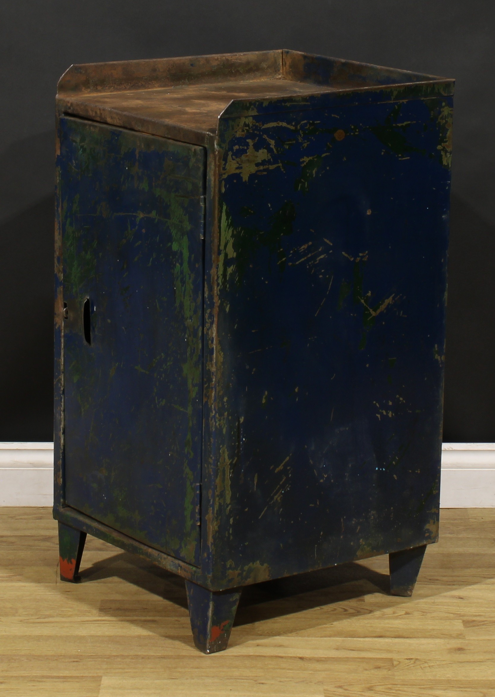 Mid-Century Industrial Salvage - a painted steel engineer’s or machinist’s work station cabinet, - Image 5 of 6