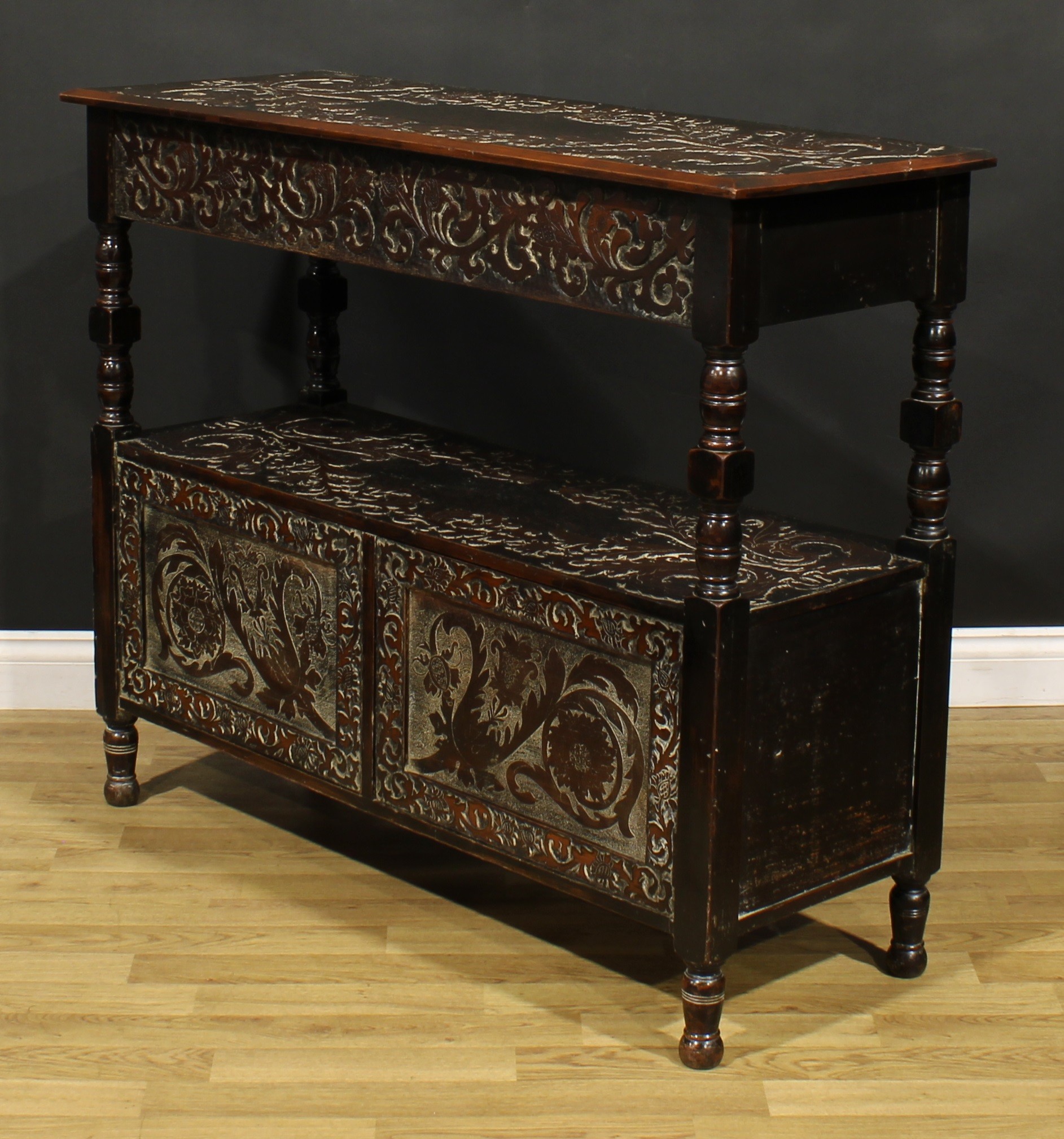 An Arts & Crafts period two-tier buffet serving table, drawer to frieze, doors to base, carved - Image 5 of 6