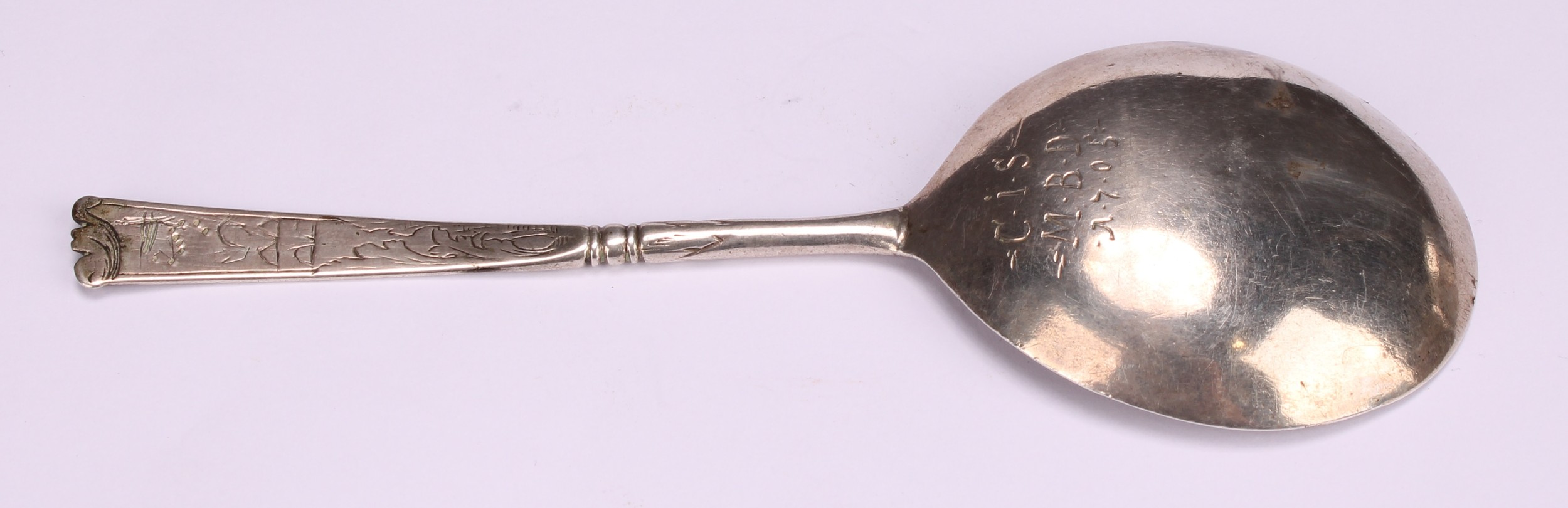 An early 18th century silver spoon, probably Norwegian, the stem engraved with a flower on a - Image 3 of 4