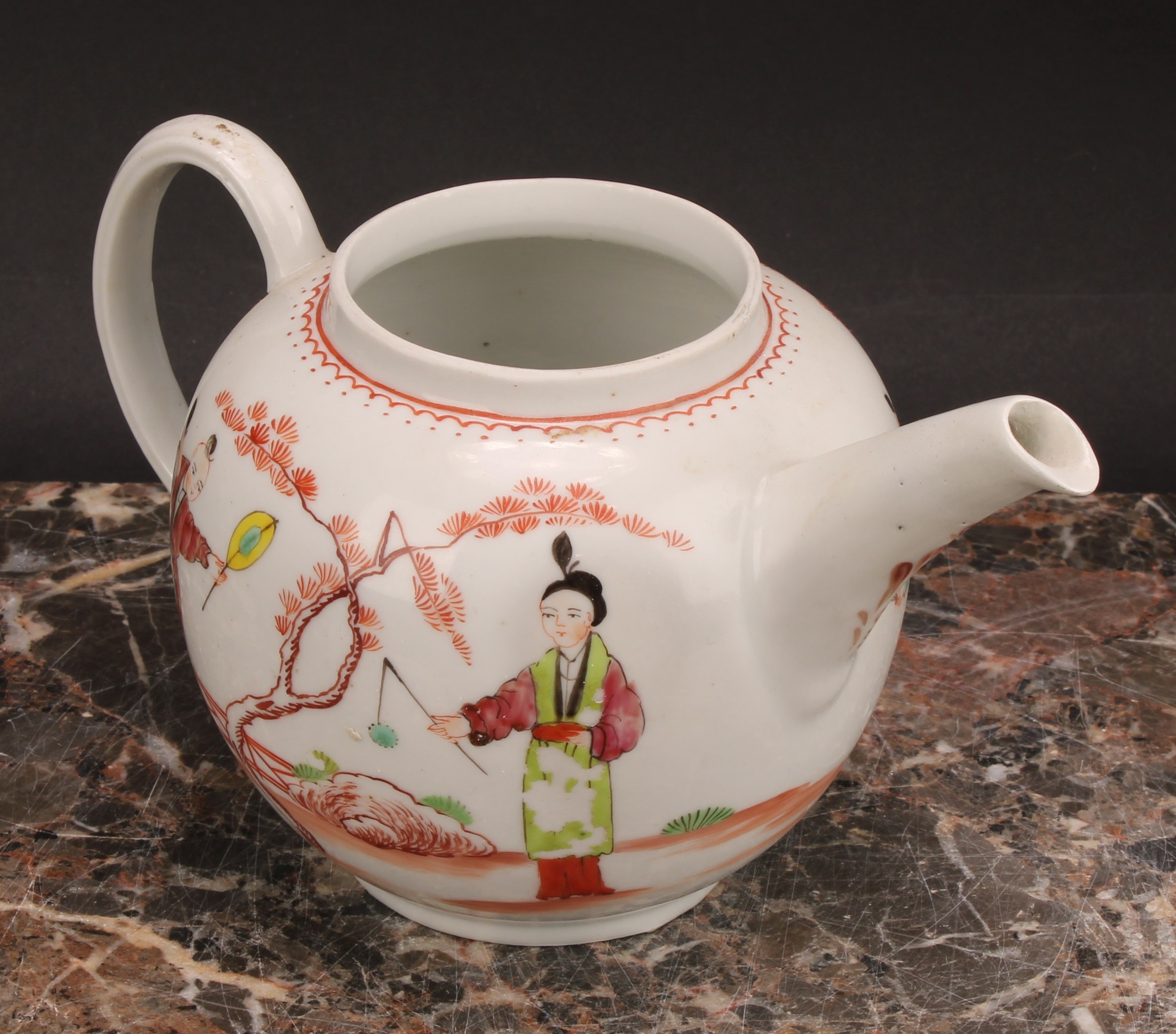A Bristol globular teapot, decorated in polychrome with Oriental figures, crowsfoot border, 10cm - Image 5 of 7