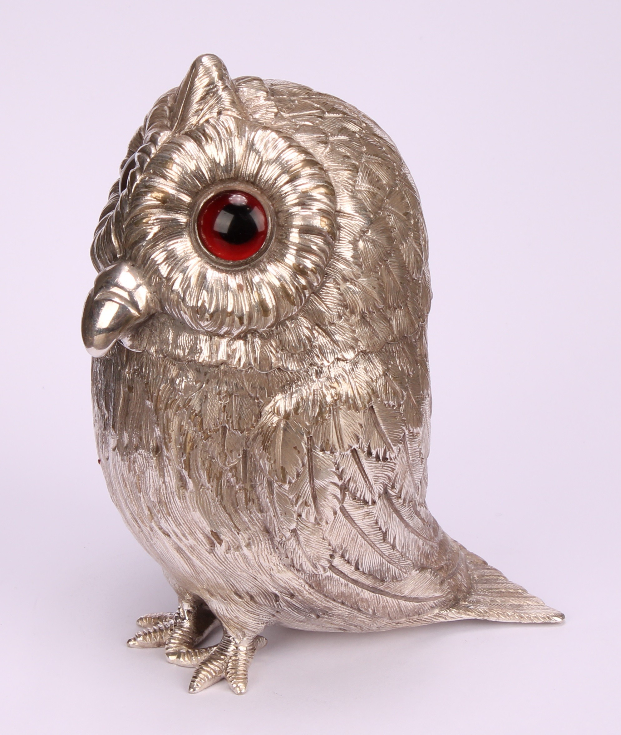 A large silver plated novelty mustard, as an owl, hinged cover, glass eyes, 12cm high - Image 3 of 5